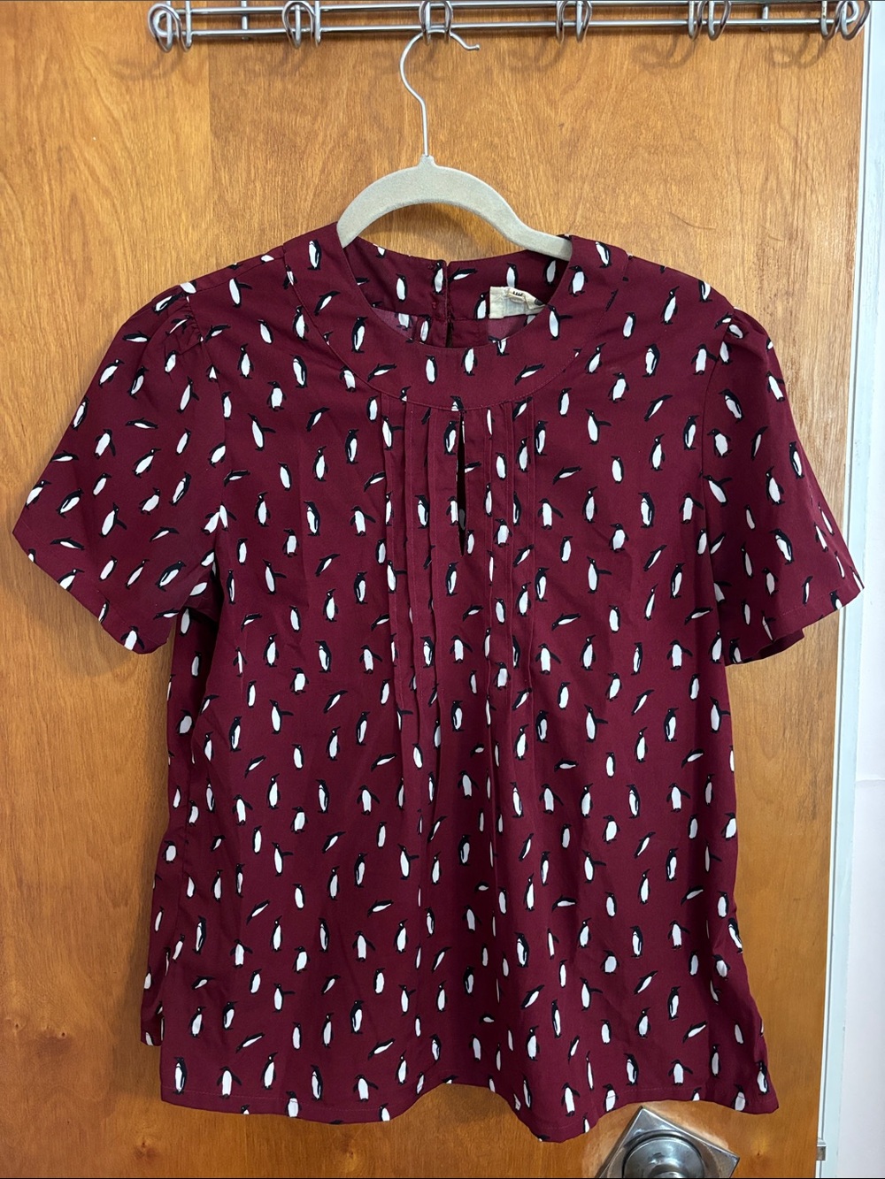 ModCloth Short Sleeve Penguin Shirt size Large
